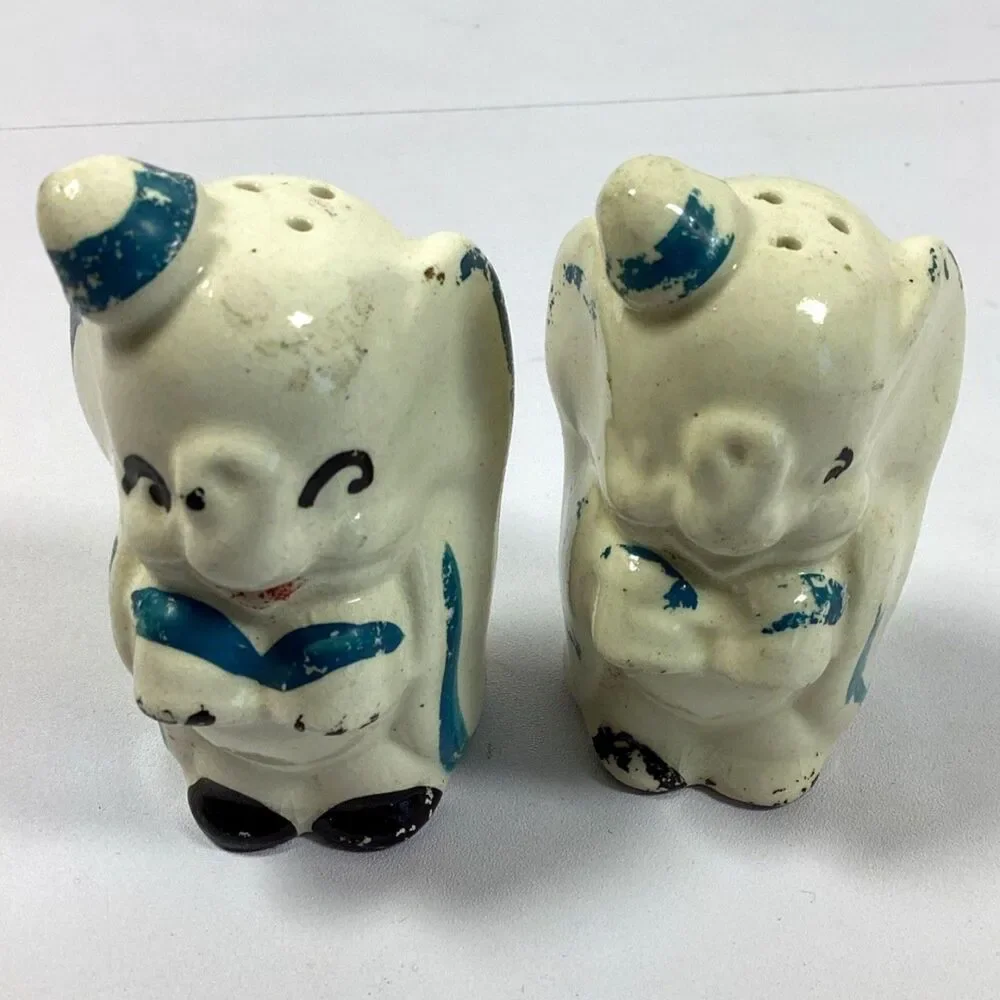 Vintage Ceramic Elephant Salt and Pepper Shakers Blue Hat Cork Stopper 3